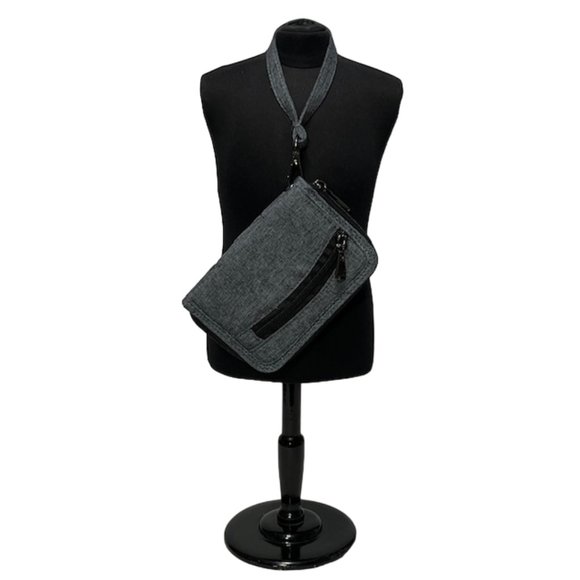 LUG Rodeo RFID-Protected Gray Quilted Wristlet - Picture 15 of 16